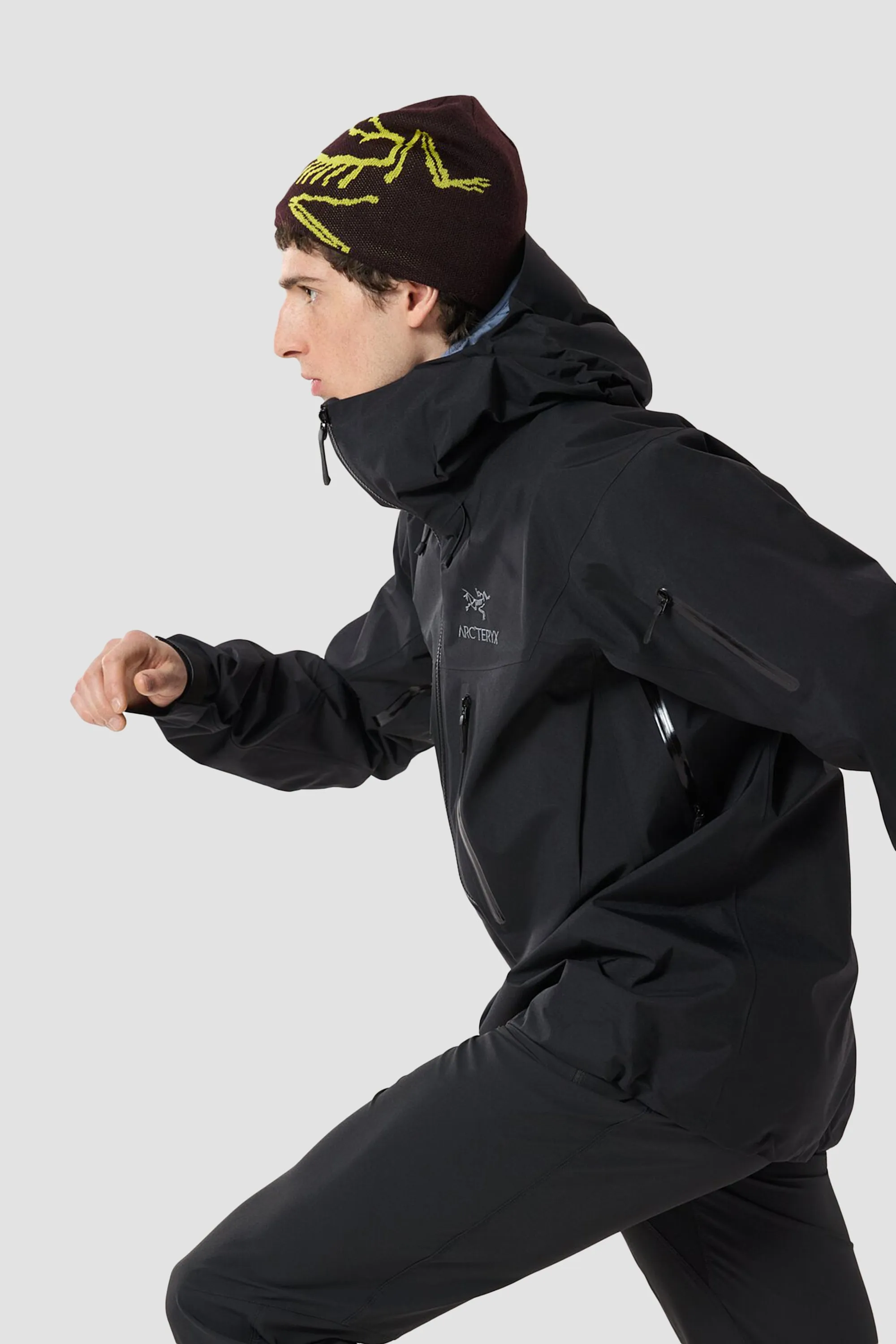 Arc'teryx Men's Alpha SV Jacket in Black