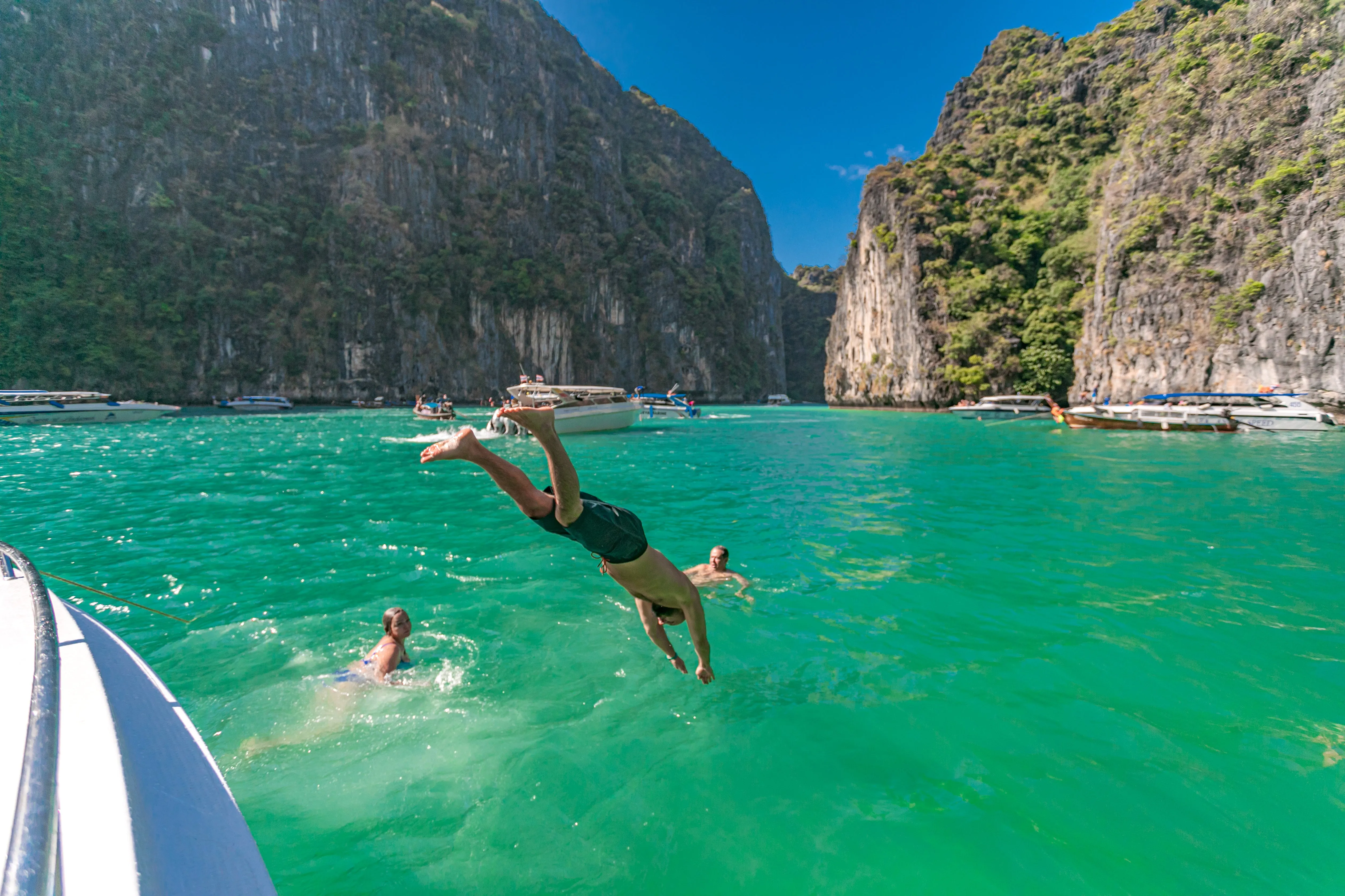 Phuket Thailand Premium Catamaran ISLAND Tour - PHIPHI & KHAI, Phiphi&Bamboo